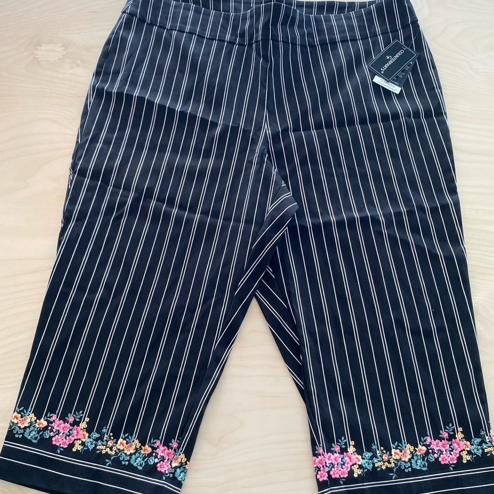 Counterparts Slimming Sensations Capris size 24W (FO)